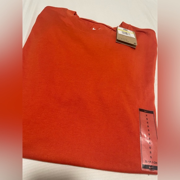 Nike Dri-FIT - Picture 1 of 4
